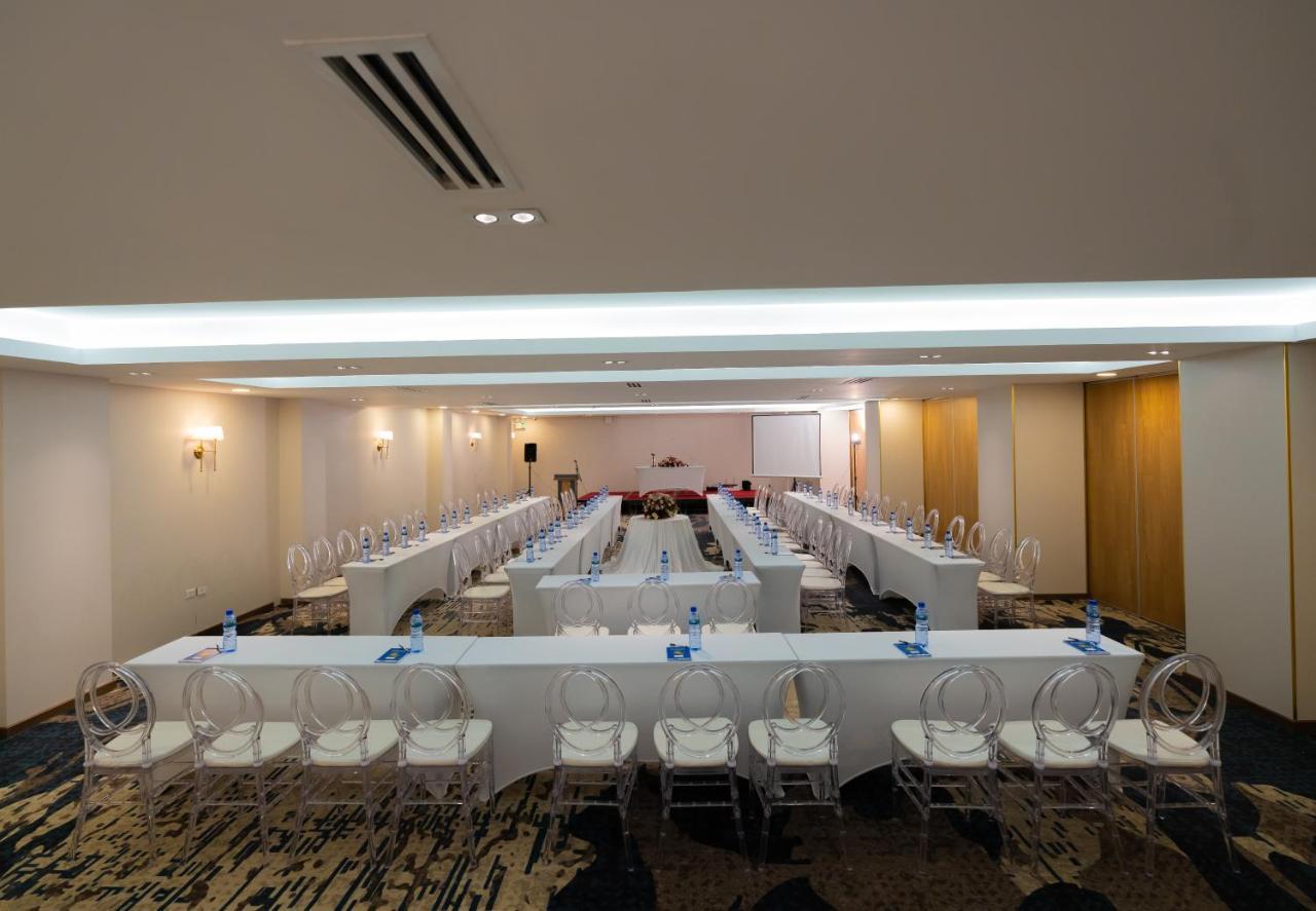 Stay Easy Plus Hotel Addis Ababa Exterior photo