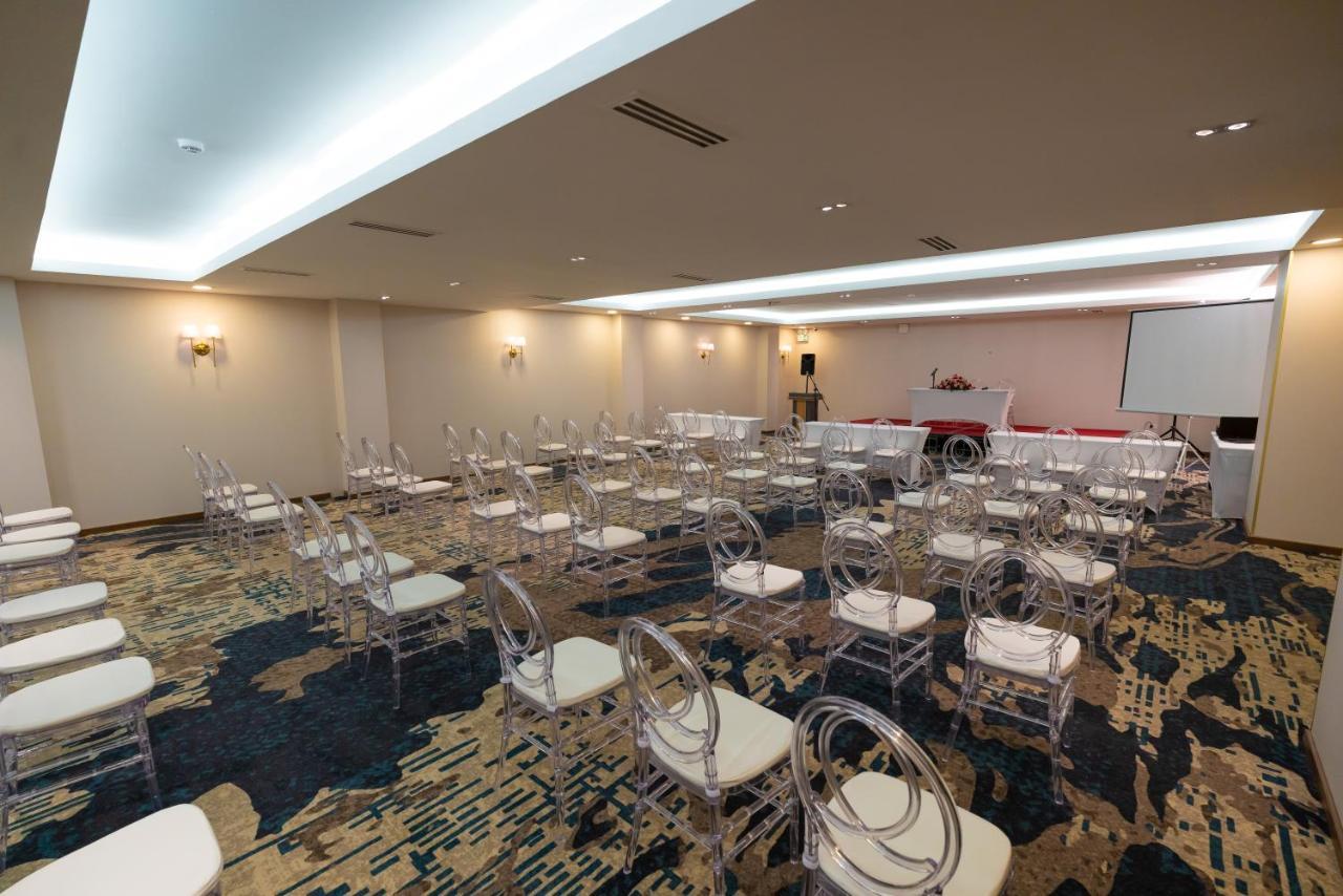 Stay Easy Plus Hotel Addis Ababa Exterior photo